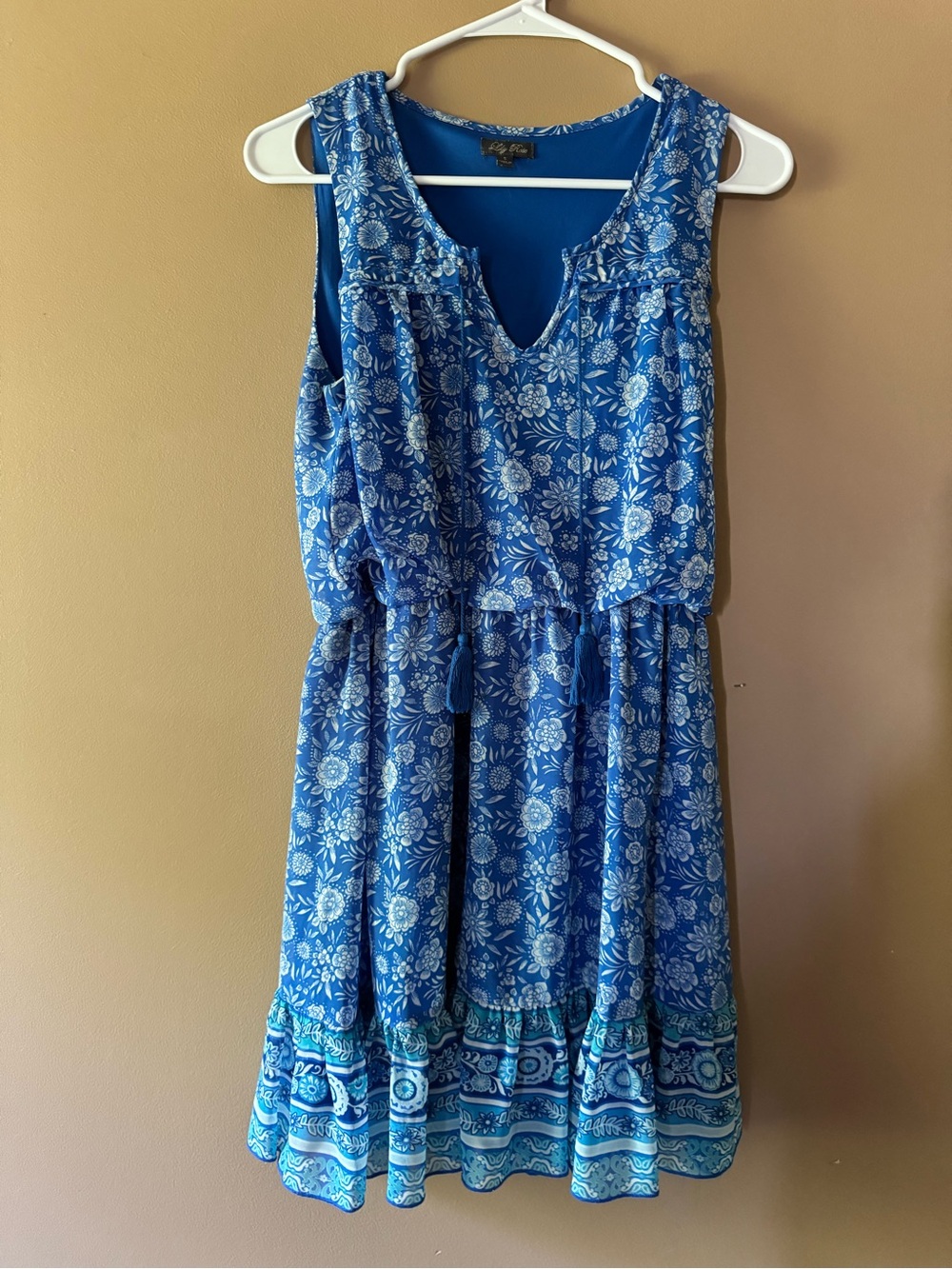 Lily Rose Blue Floral V-Neck Sleeveless Mini Dress